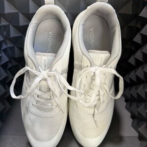New Vionic Women's White Sneakers
